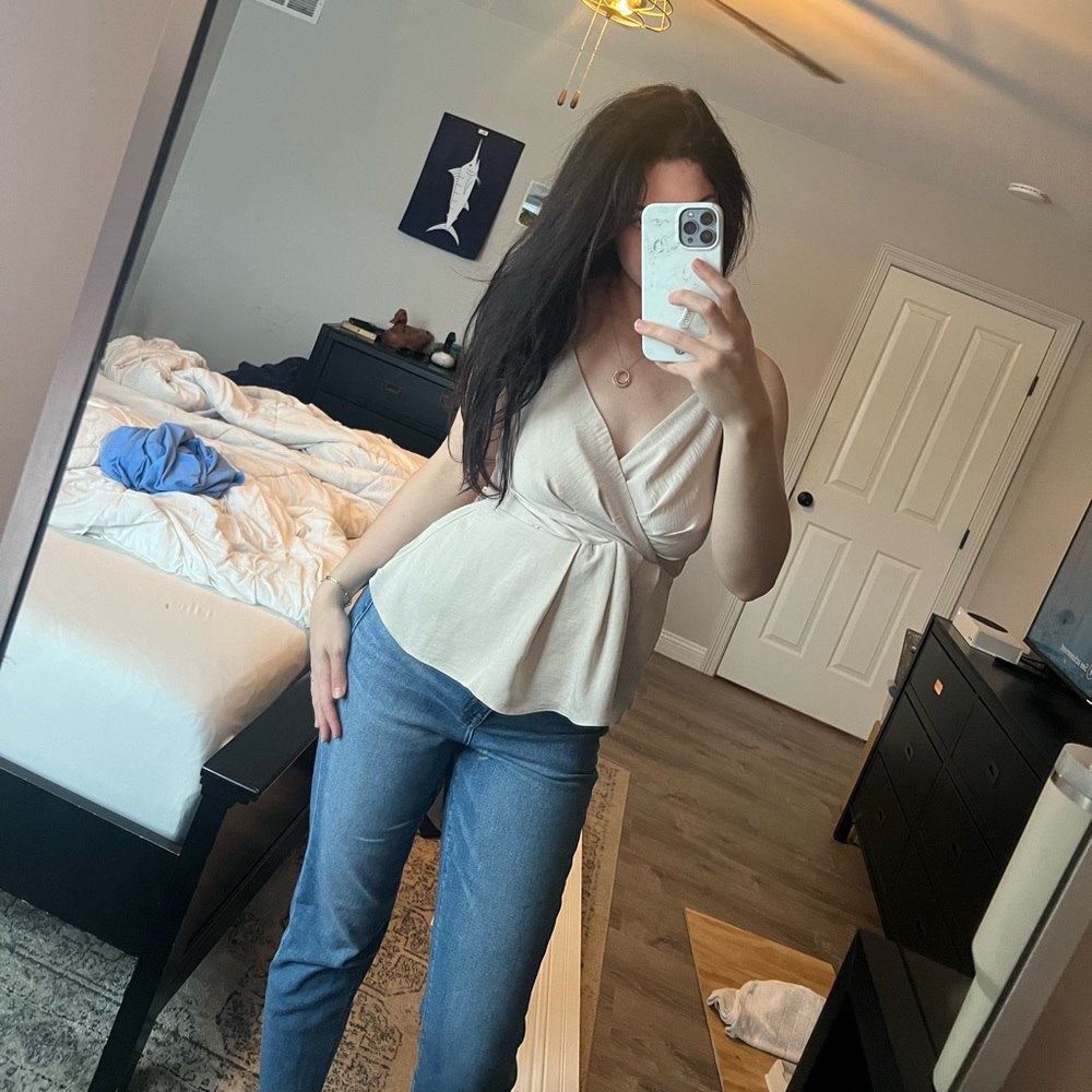 Cream Tank - Picture 3 of 3